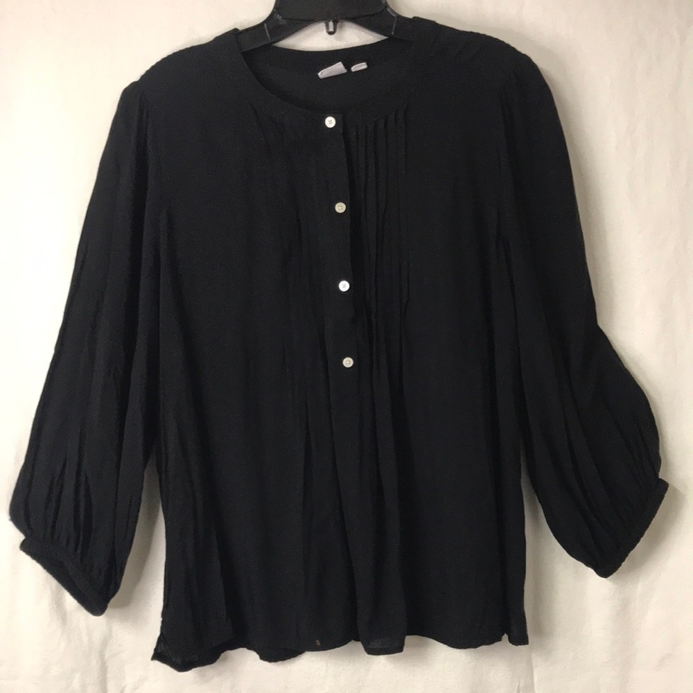 Gap Women’s Blouse Black L Pin Tuck 4 Button Front Lightweight Flowy Full sleeve